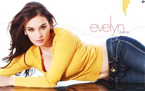 Evelyn Sharma